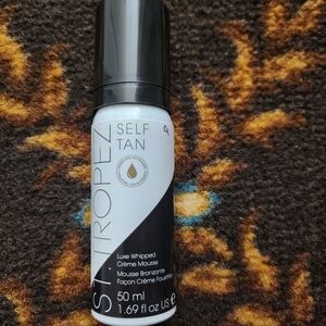 St. Tropez Self Tan Luxe Whipped Crème Mousse - White & Black Bottle